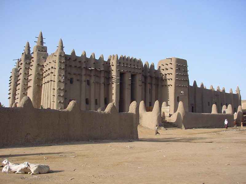 Masjid dengan arsitektur unik di Afrika